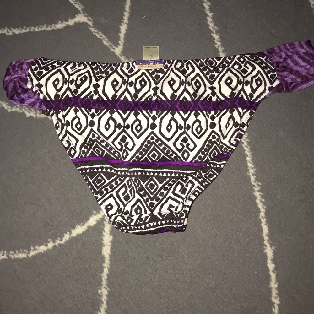 Two piece bikini - Picture 3 of 3